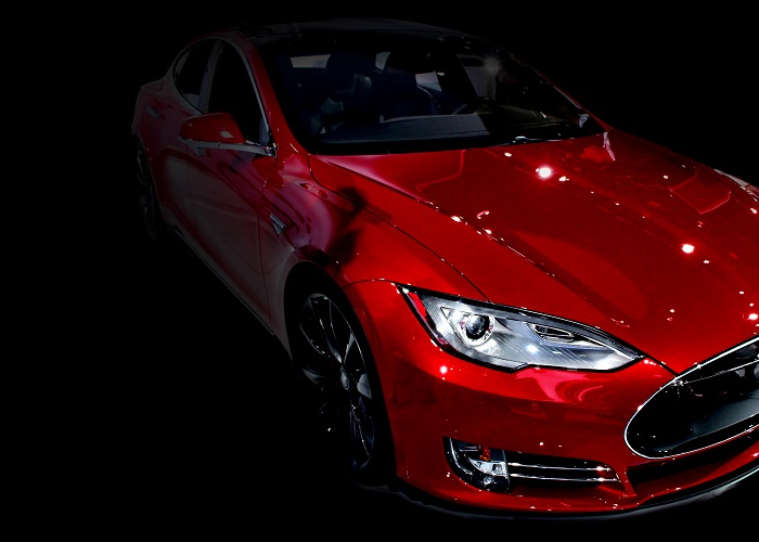 The reason why the artificial solar lighting system SOLAX is used in automotive design and development